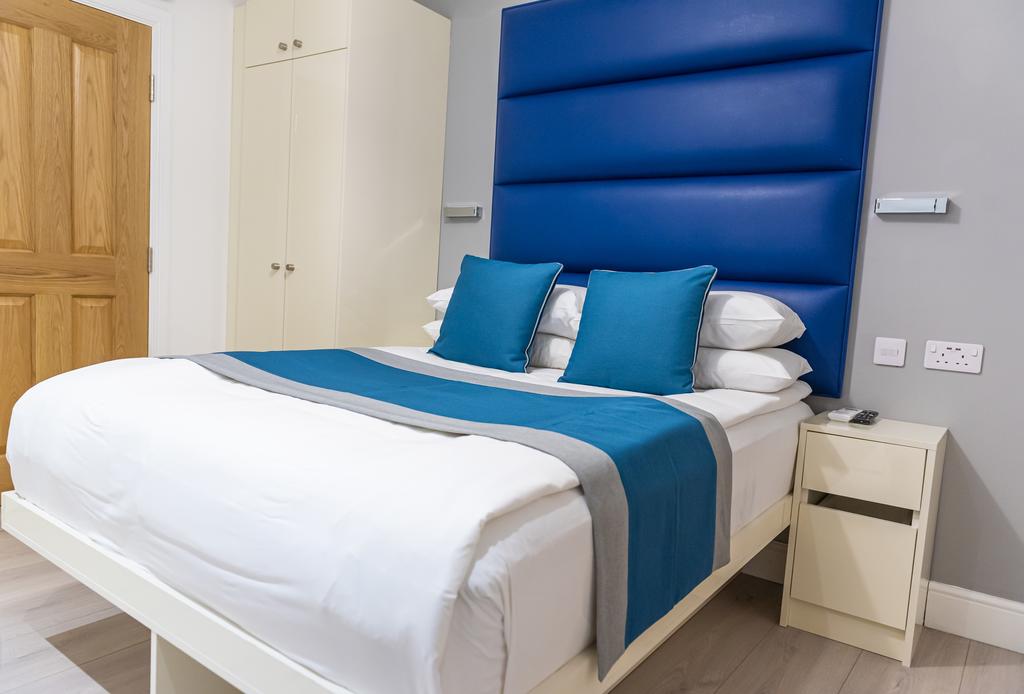 Messina Studios room 2